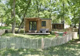 cabanon-du-lac-devanture