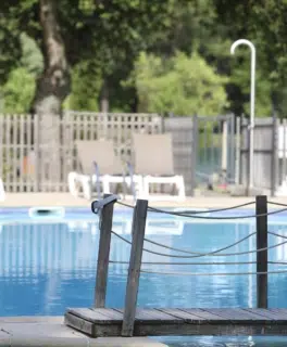 passerelle-piscine-whakalodge