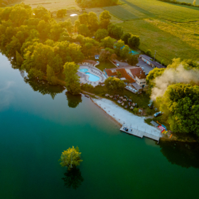 vue-aerienne-complexe-whakalodge