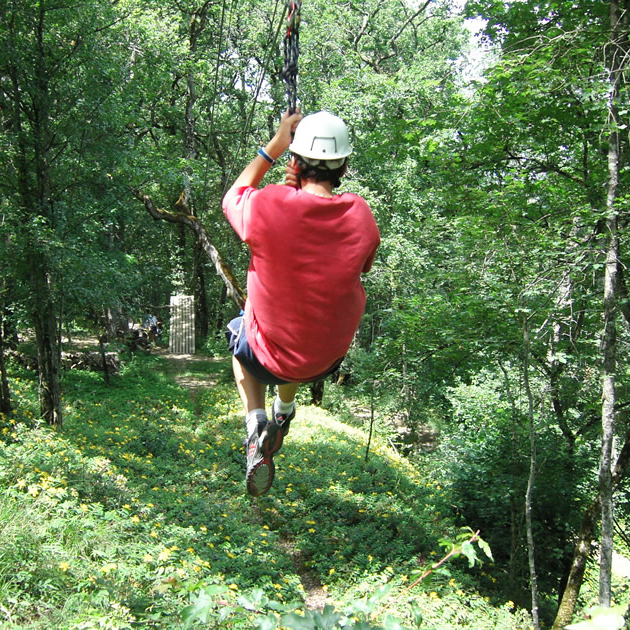 Camping Gers, Whakalodge, parc accrobranche