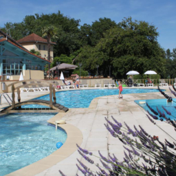 Camping Gers, Whakalodge, piscine