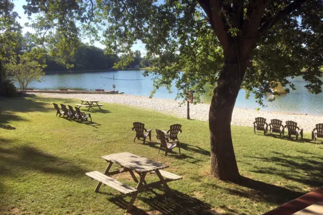 Camping Gers, Whakalodge, strand
