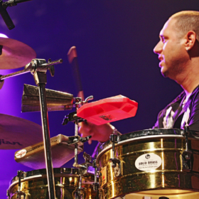 Camping Gers, Whakalodge, 31ème Festival Jazz in Marciac : concert d\'Orlando -Maraca- Valle aux arènes © Collection Tourisme Gers/CDT32/Barthe Pierre