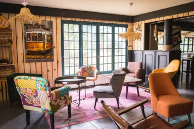 Camping Gers, Whakalodge, wine bar, salon