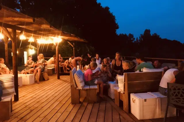 Camping Gers, Whakalodge, terrasse, animations, nuit