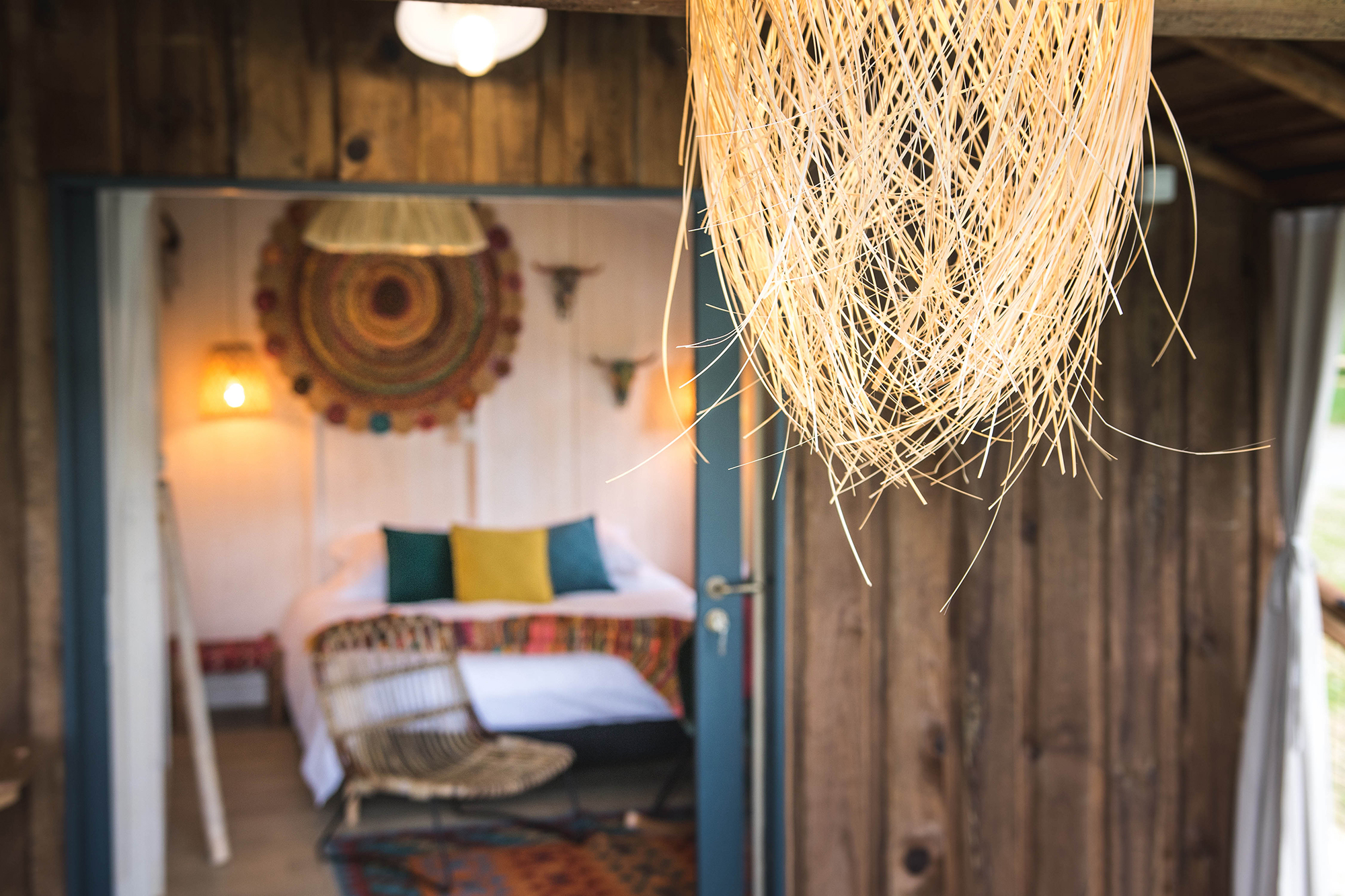 Camping Gers, Whakalodge, locatif insolite, Galapagos, cabane lacustre, chambre