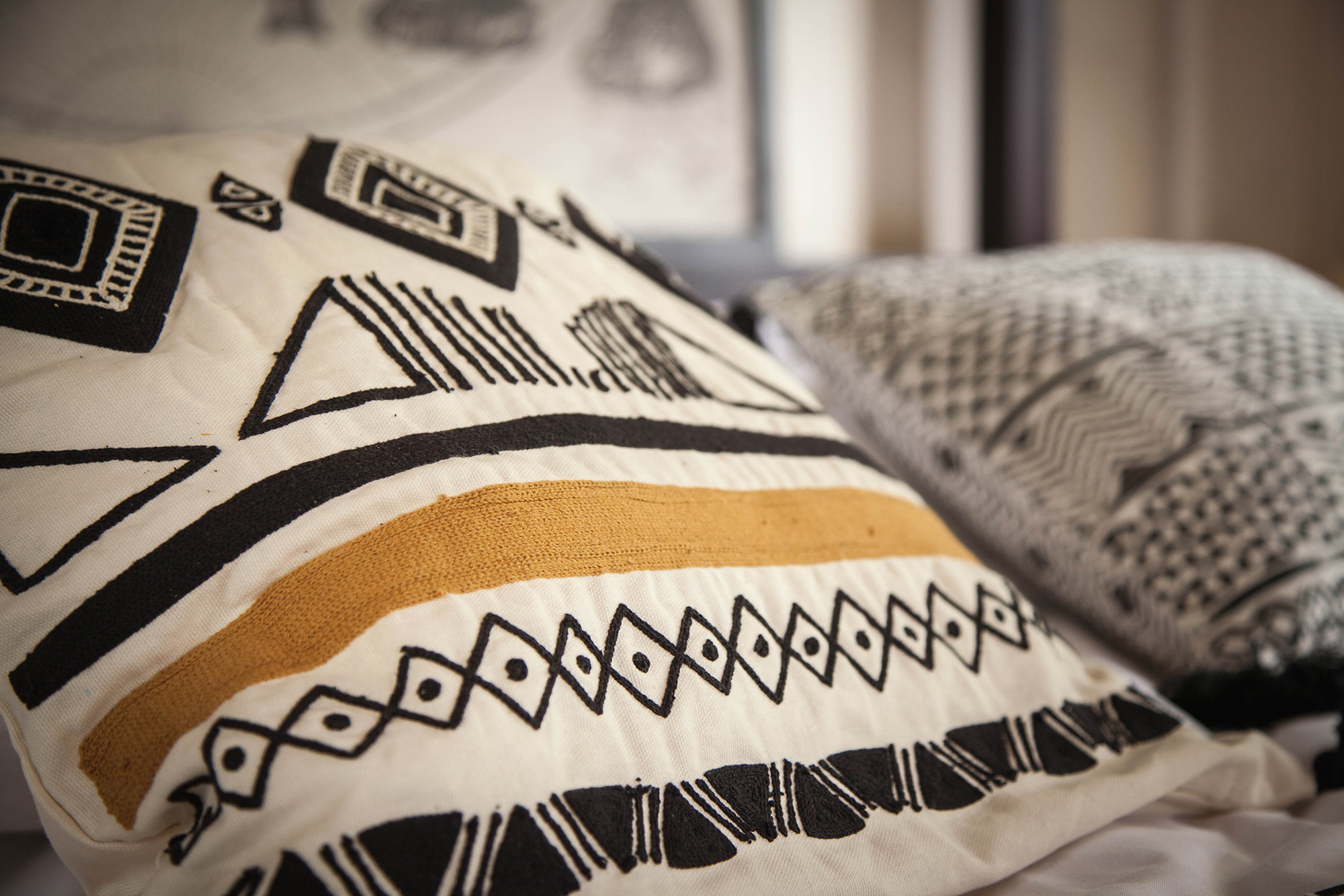 Camping Gers, Whakalodge, locatif insolite, Zanzibar, cabane lacustre, decoration, motif africain