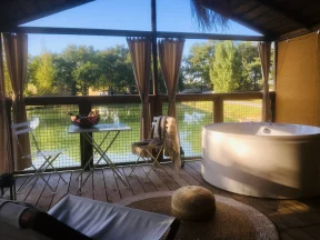 cabane-pilotis-lacustre