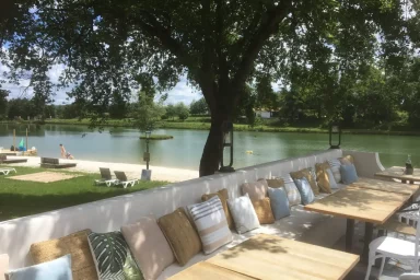 terrasse-a-lombre-du-chene