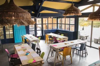 salle-de-reunion-whakalodge